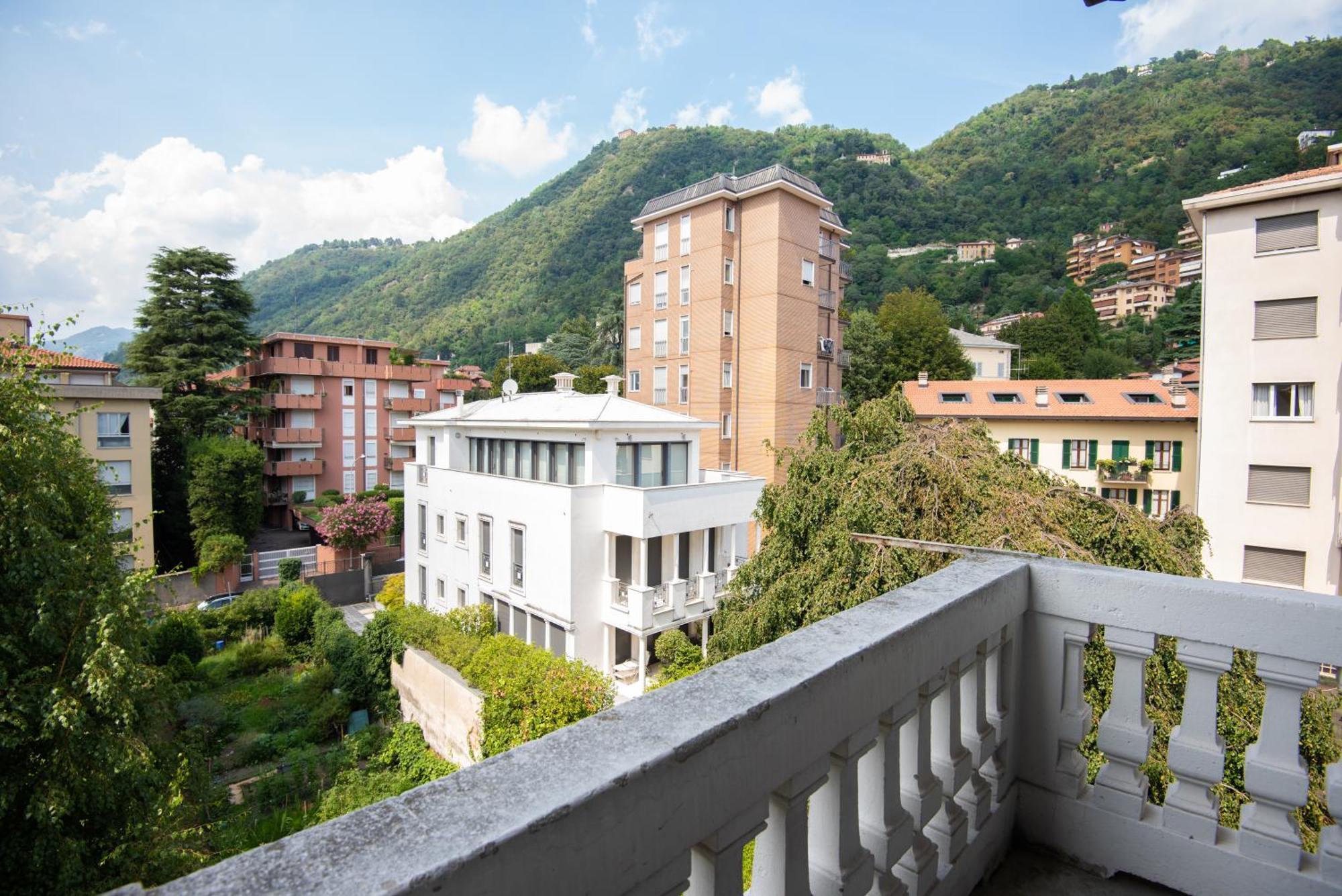 West Park Suite With Parking By Holiday Solutions 코모 외부 사진